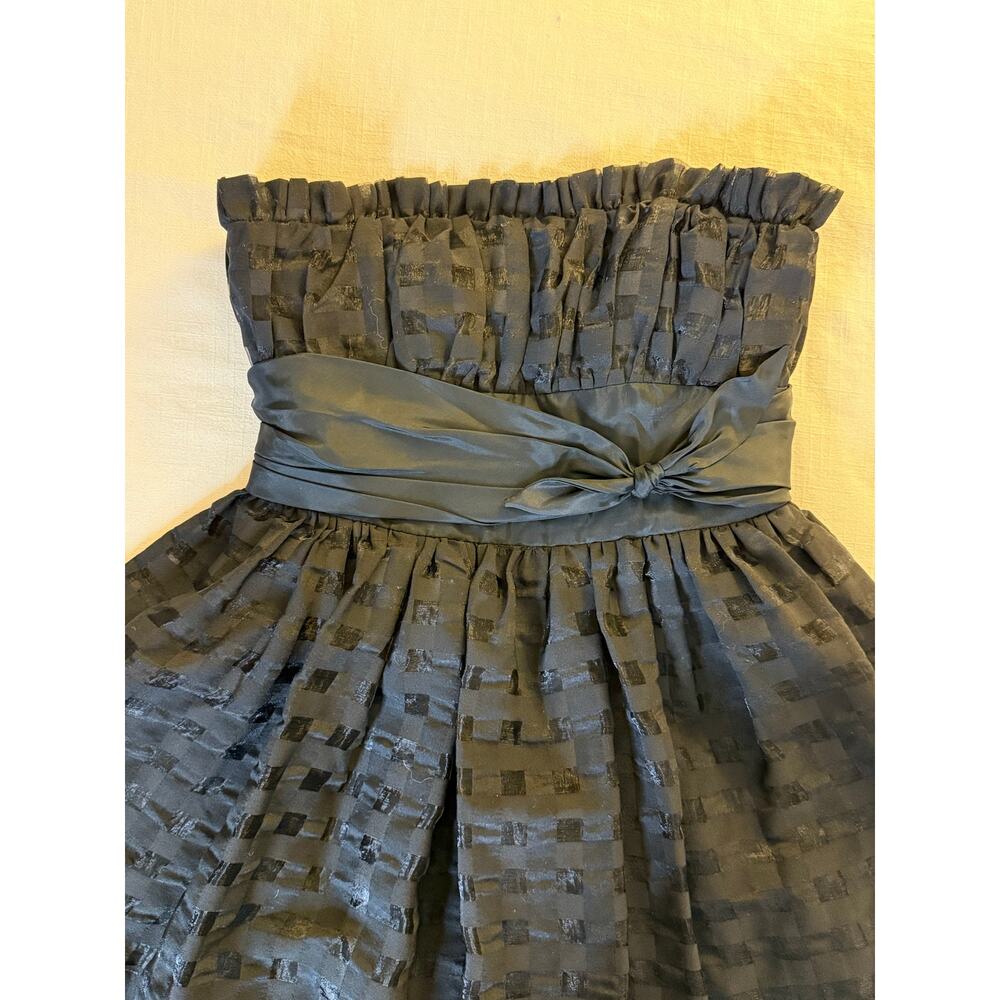 Vintage Betsey Johnson Black Strapless Mini Dress
Size 4 - Picture 4 of 8